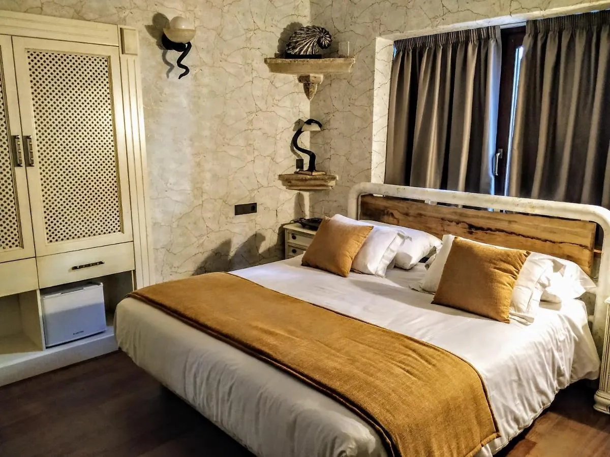 רונדה Arunda Luxury Boutique Hotel