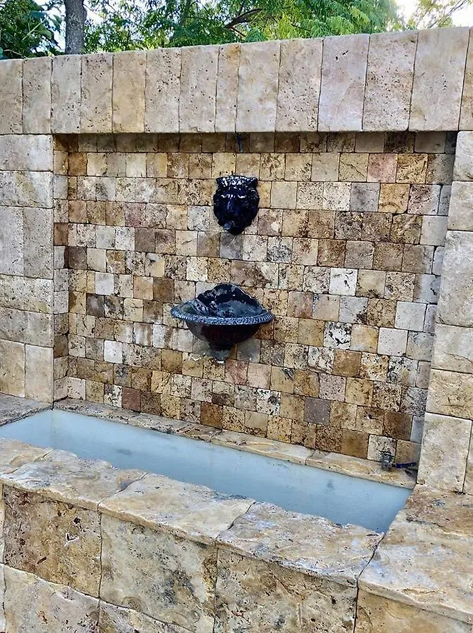 רונדה Arunda Luxury Boutique Hotel